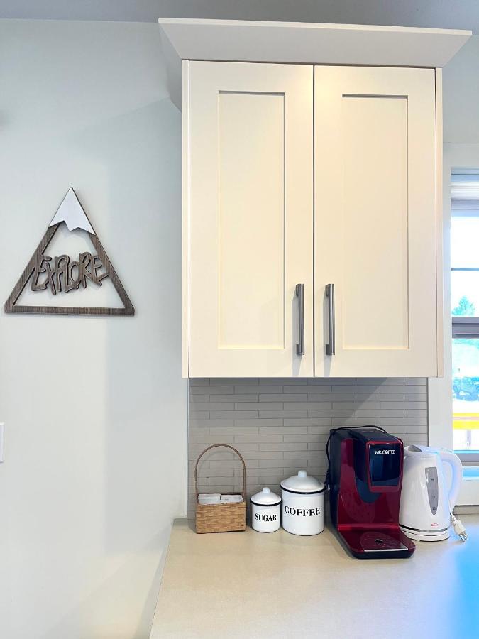 Perfect Base Invermere 3Bd Townhouse Mt Views With Garage Exterior photo